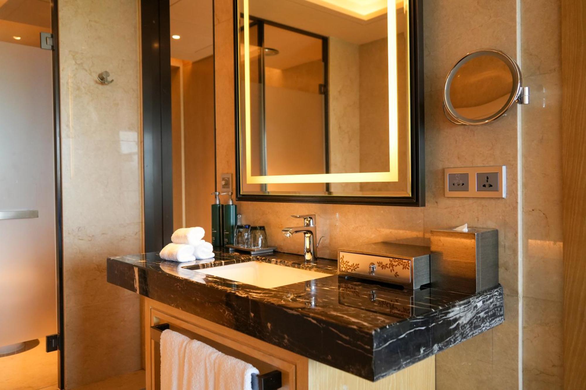 Doubletree By Hilton Hotel Anshun Εξωτερικό φωτογραφία